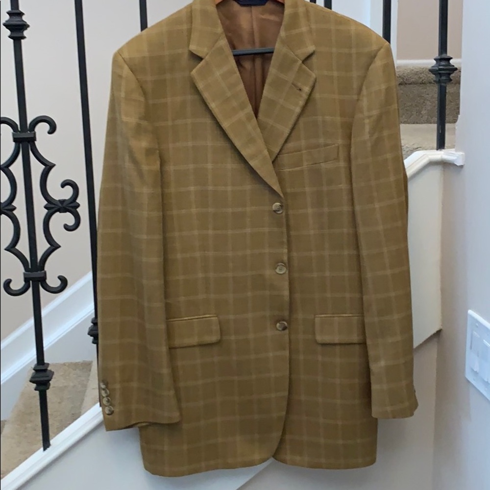 Burberry sport jacket so luxurious - Picture 2 of 7